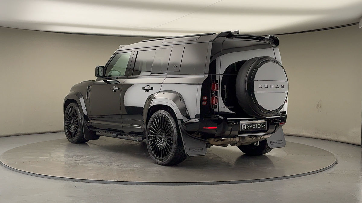 Used Land Rover Defender 2023 for sale - 76863674: Photo 2