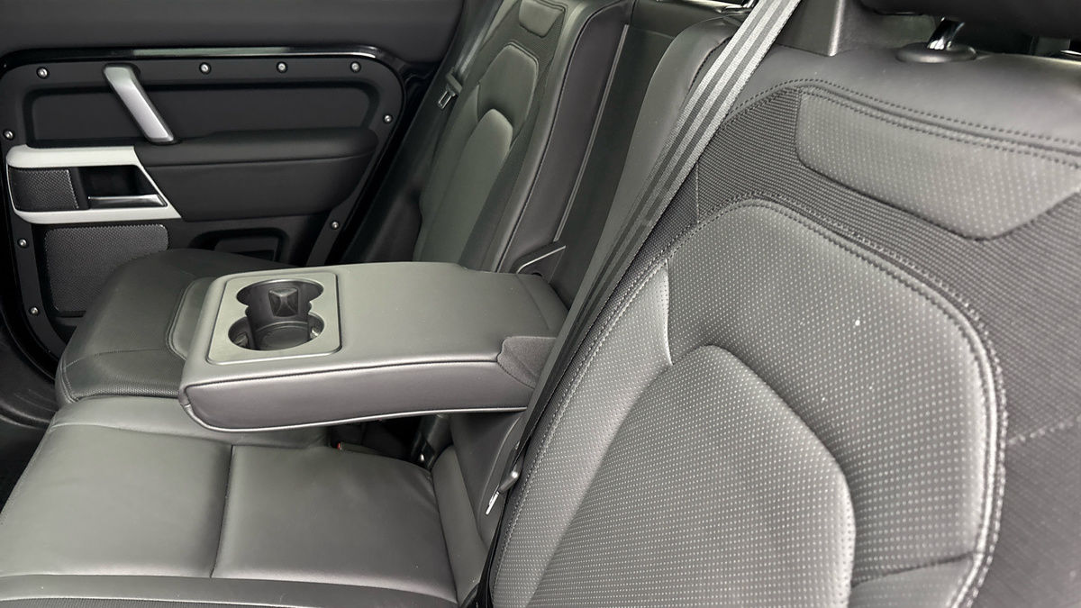 Used Land Rover Defender 2023 for sale - 76863674: Photo 9