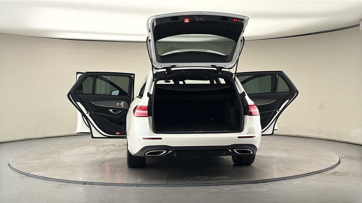 Used Mercedes-Benz E Class 2023 for sale - 77891479: Photo 61