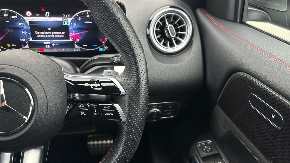 Used Mercedes-Benz GLB 2025 for sale - 76884644: Photo 14