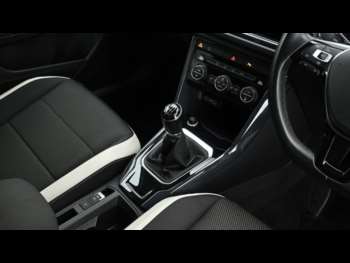 Used Volkswagen T-Roc 2018 for sale - 75068503: Photo