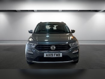 Used Volkswagen T-Roc 2019 for sale - 75667014: Photo