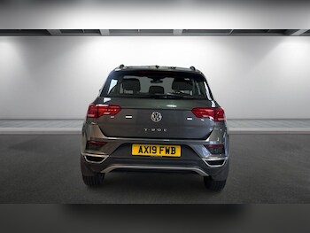 Used Volkswagen T-Roc 2019 for sale - 75667014: Photo