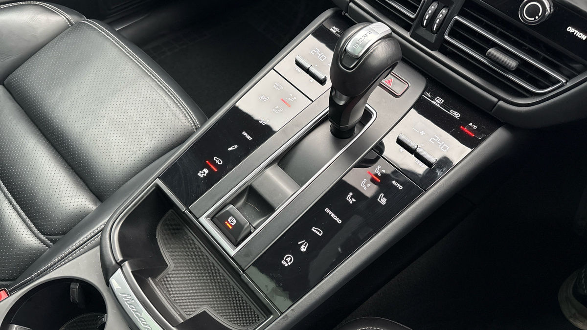 Used Porsche Macan 2022 for sale - 77494470: Photo 18