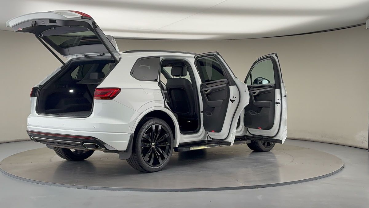 Used Volkswagen Touareg 2021 for sale - 76267785: Photo 60