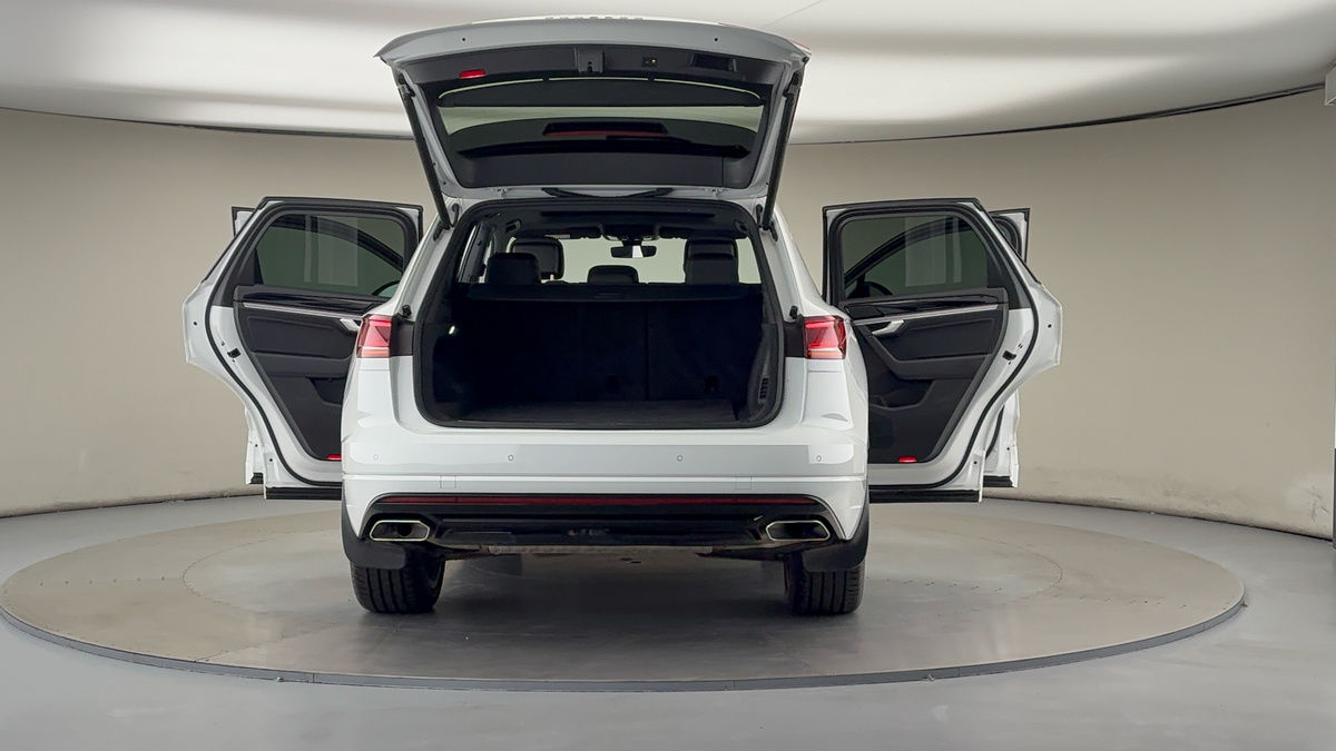 Used Volkswagen Touareg 2021 for sale - 76267785: Photo 62