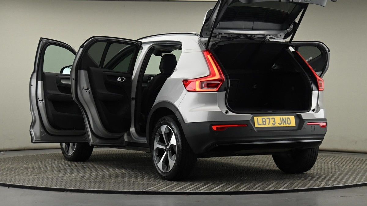 Used Volvo XC40 2023 for sale - 77535697: Photo 13