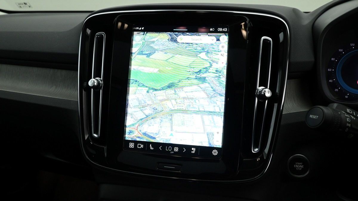 Used Volvo XC40 2023 for sale - 77535697: Photo 16