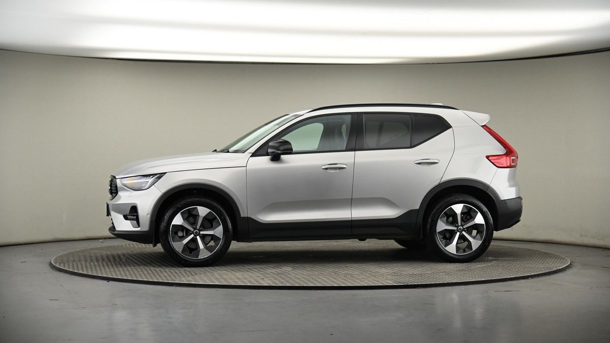 Used Volvo XC40 2023 for sale - 77535697: Photo 37