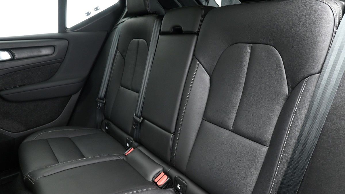 Used Volvo XC40 2023 for sale - 77535697: Photo 7