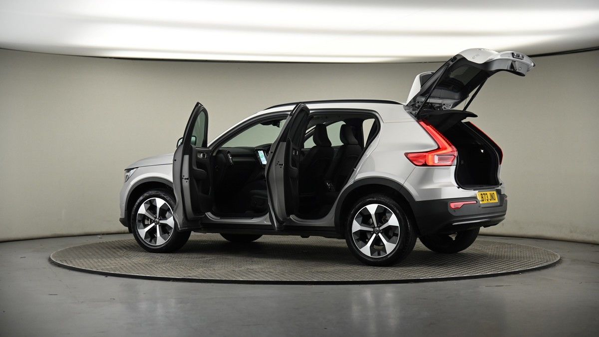 Used Volvo XC40 2023 for sale - 77535697: Photo 75