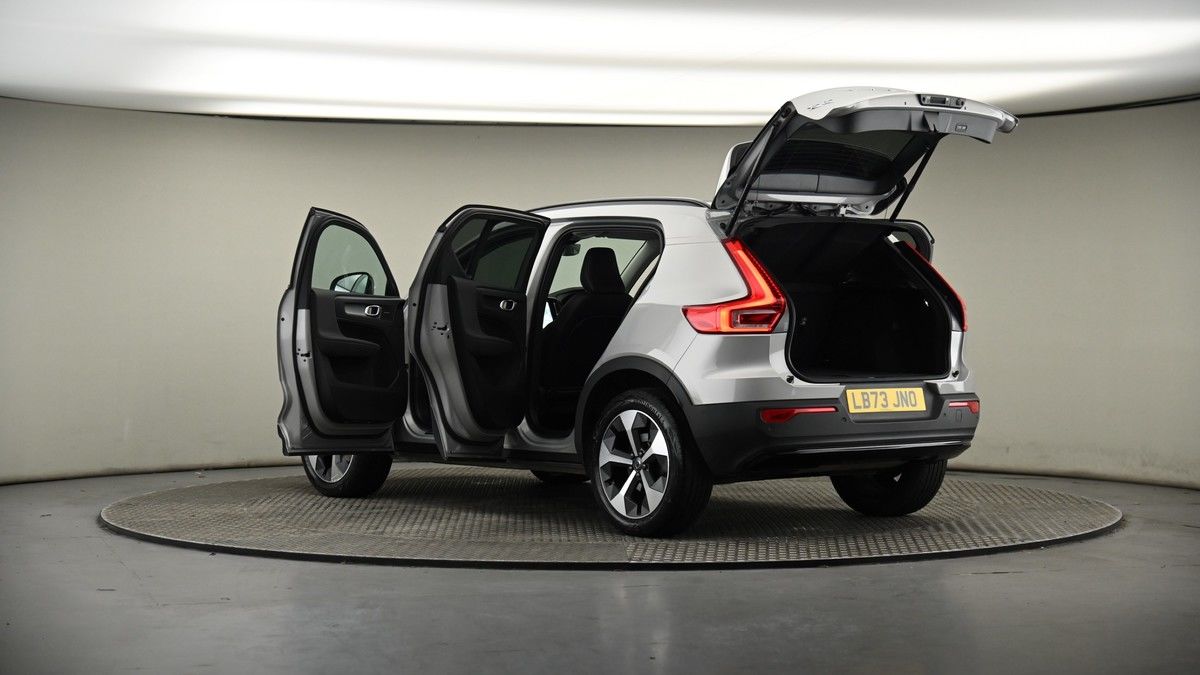 Used Volvo XC40 2023 for sale - 77535697: Photo 76