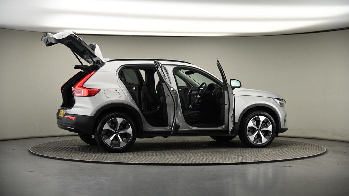 Used Volvo XC40 2023 for sale - 77535697: Photo 87