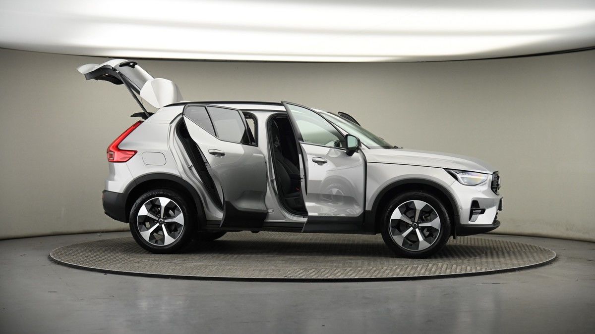 Used Volvo XC40 2023 for sale - 77535697: Photo 90