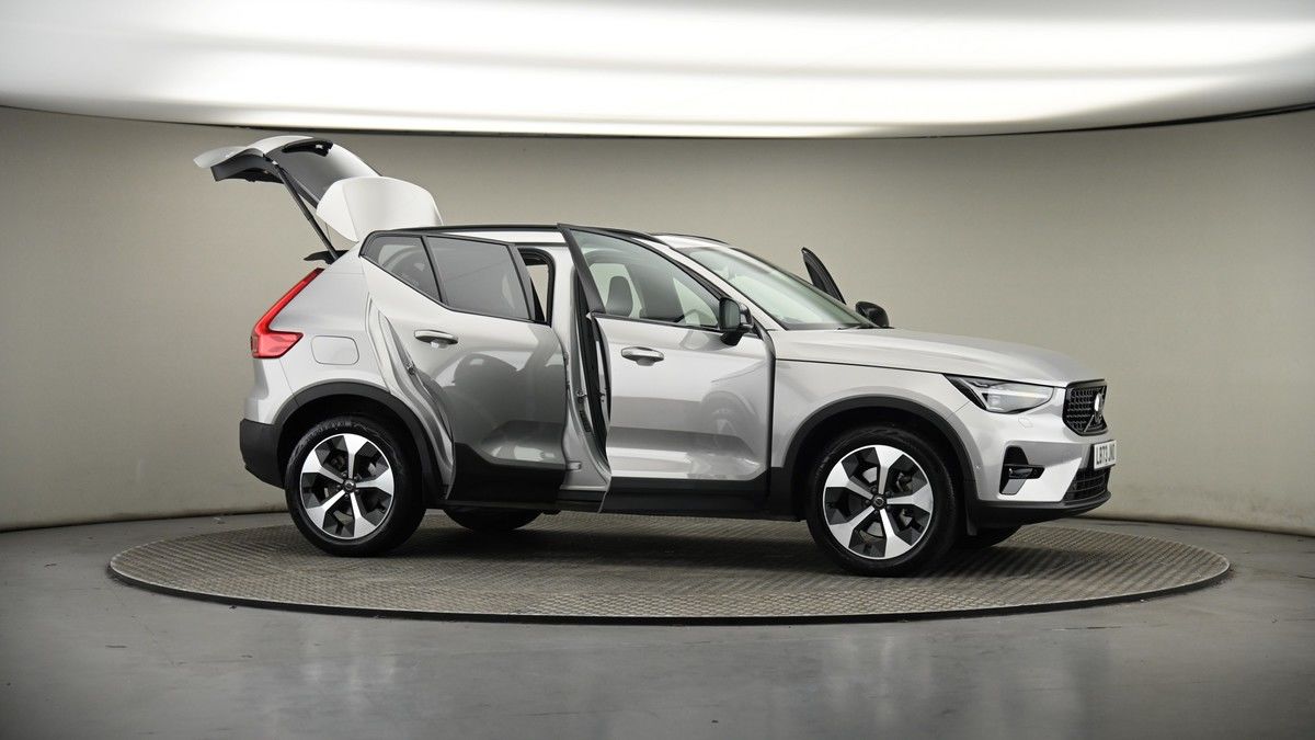 Used Volvo XC40 2023 for sale - 77535697: Photo 91