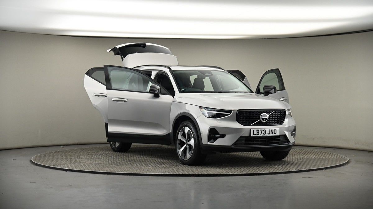 Used Volvo XC40 2023 for sale - 77535697: Photo 95
