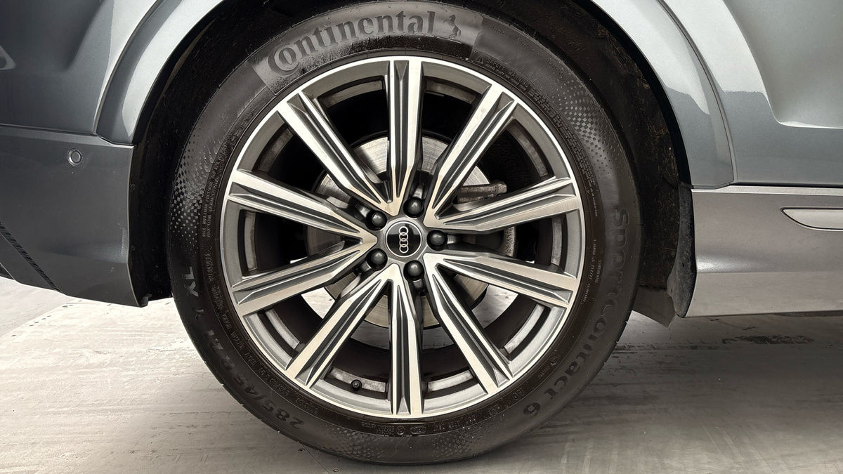 Used Audi Q8 2023 for sale - 76280703: Photo 10