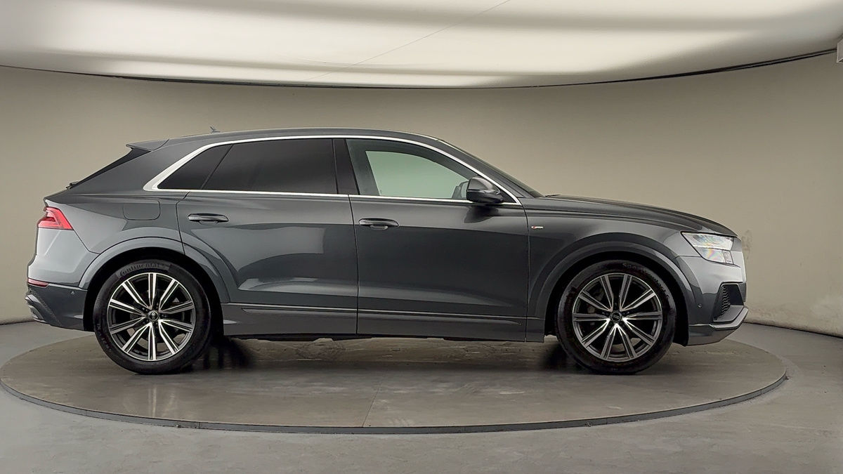 Used Audi Q8 2023 for sale - 76280703: Photo 16