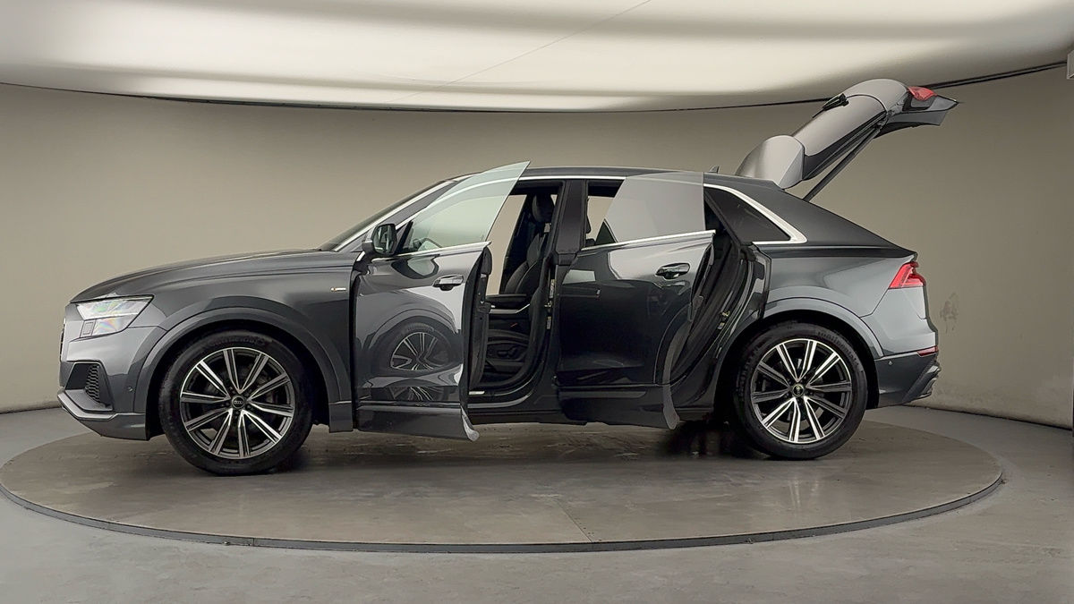 Used Audi Q8 2023 for sale - 76280703: Photo 47