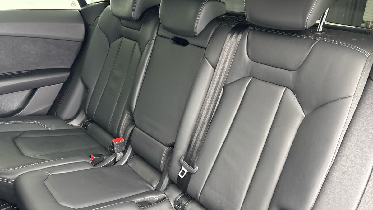 Used Audi Q8 2023 for sale - 76280703: Photo 8