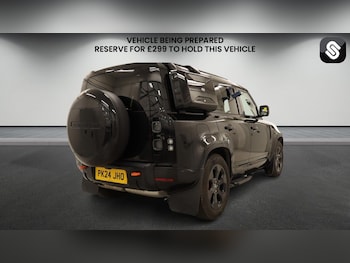 Used Land Rover Defender 2024 for sale - 78289071: Photo