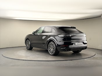 Used Porsche Cayenne 2023 for sale - 78111585: Photo