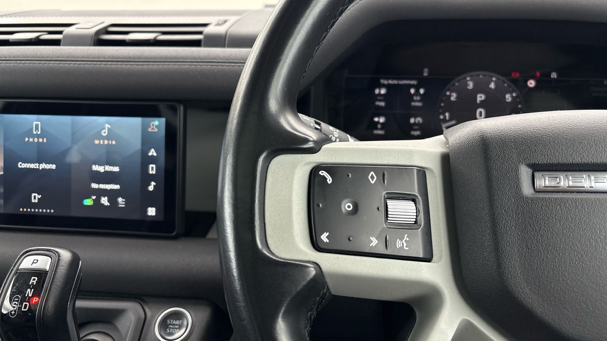 Used Land Rover Defender 90 2022 for sale - 76368750: Photo 13