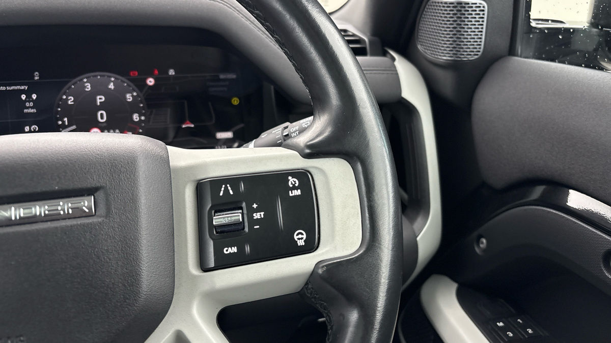 Used Land Rover Defender 90 2022 for sale - 76368750: Photo 14