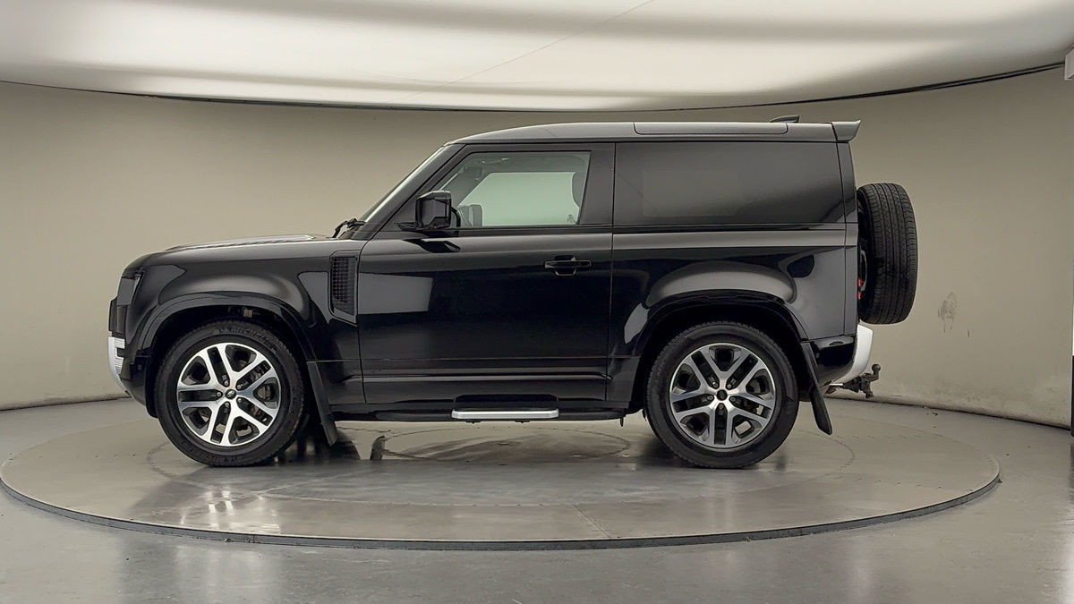 Used Land Rover Defender 90 2022 for sale - 76368750: Photo 15