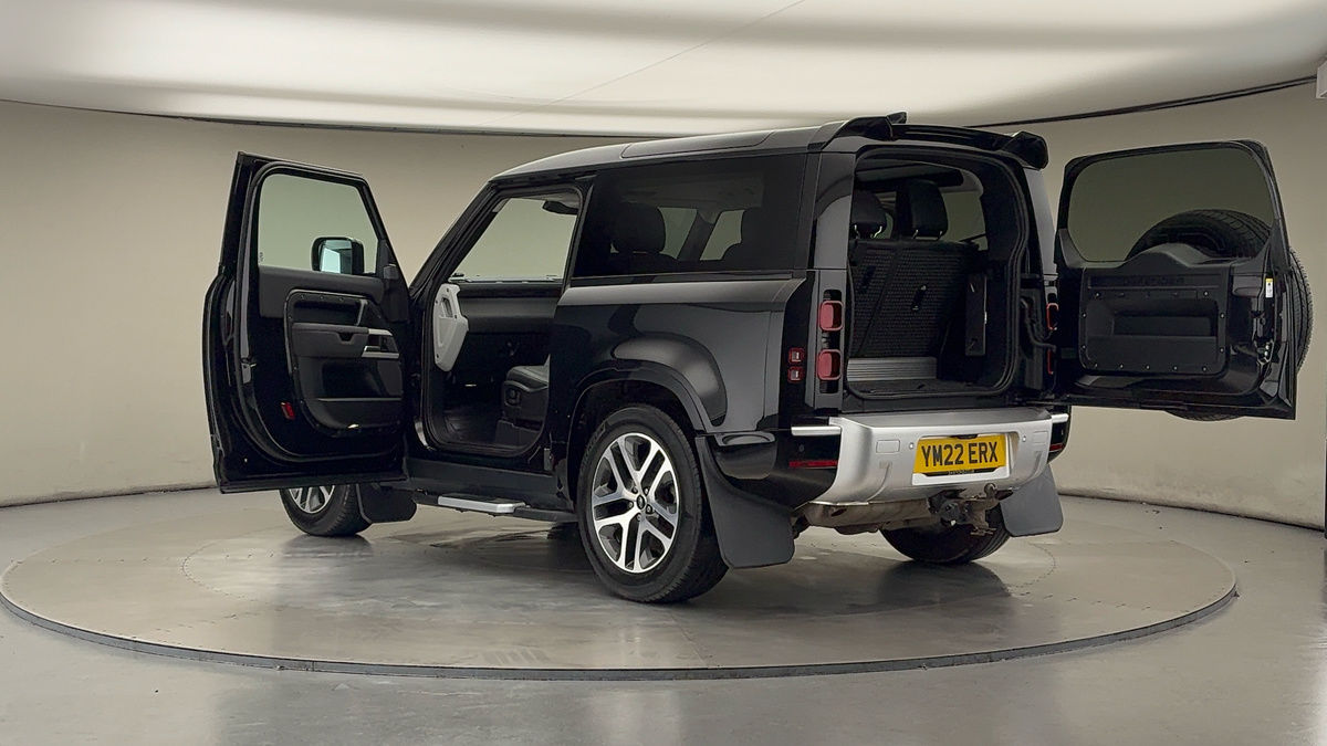 Used Land Rover Defender 90 2022 for sale - 76368750: Photo 43