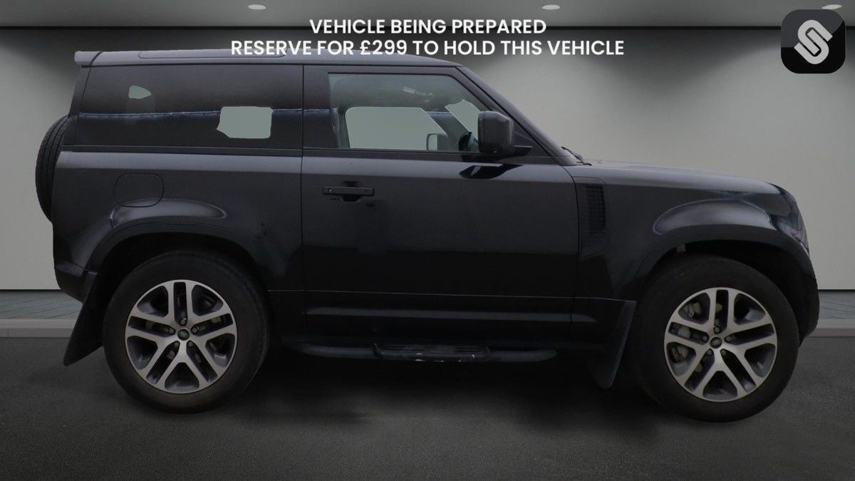 Used Land Rover Defender 90 2022 for sale - 76368750: Photo 5