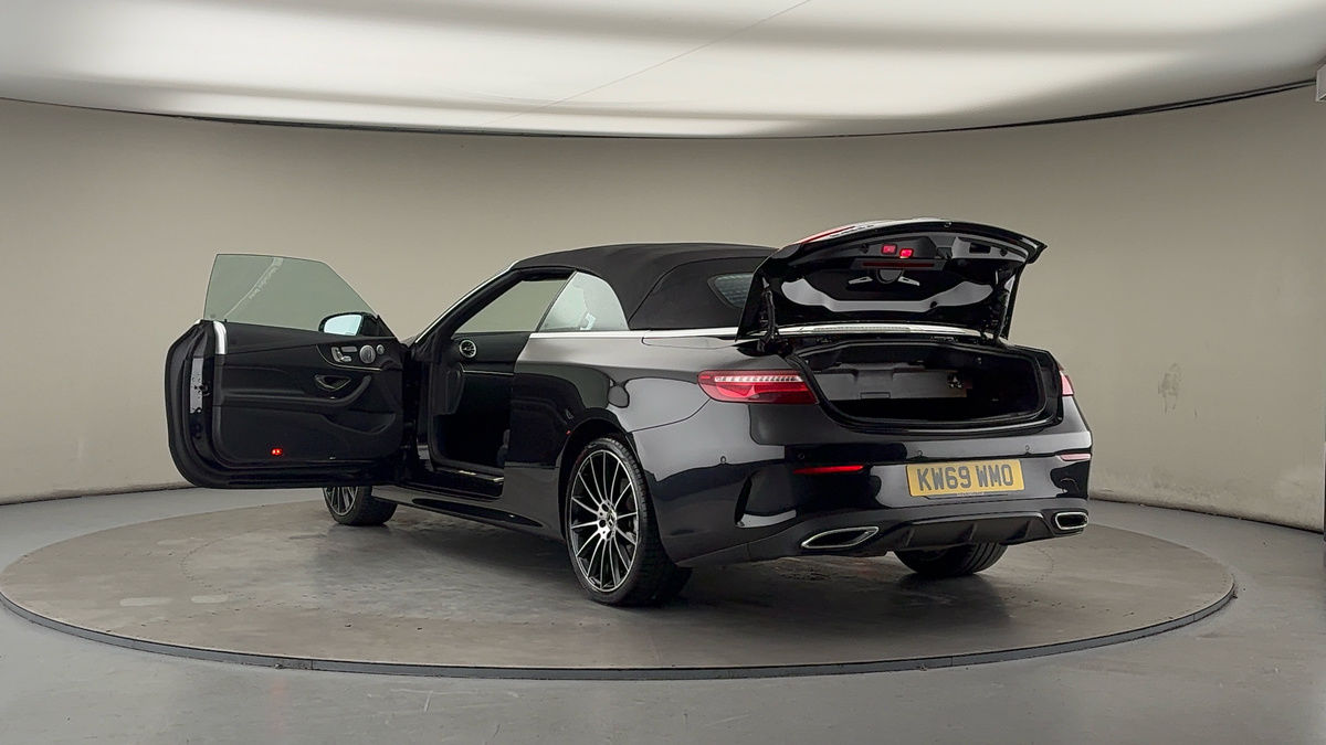 Used Mercedes-Benz E Class 2020 for sale - 76950915: Photo 23