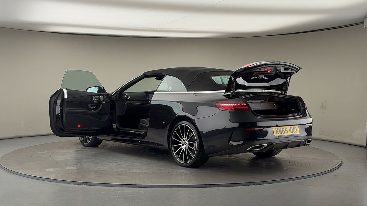 Used Mercedes-Benz E Class 2020 for sale - 76950915: Photo 45