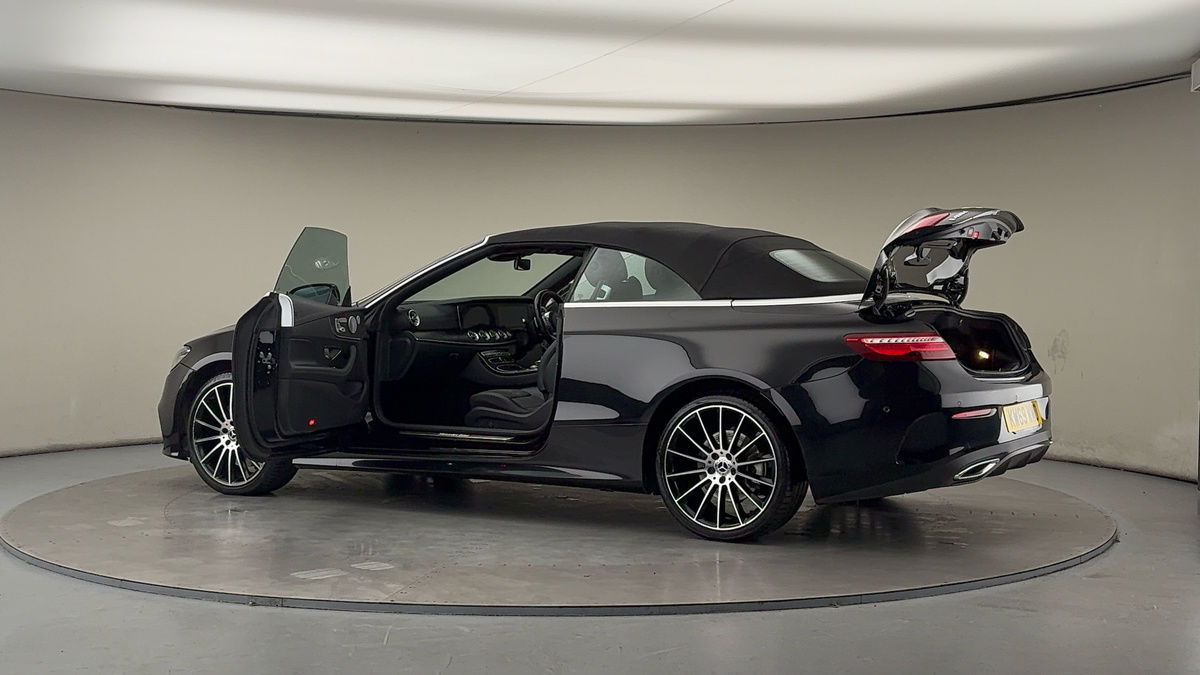 Used Mercedes-Benz E Class 2020 for sale - 76950915: Photo 47