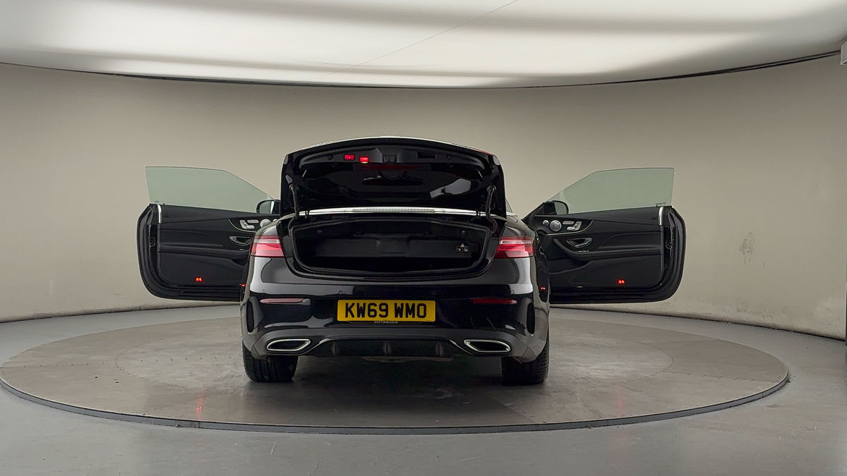 Used Mercedes-Benz E Class 2020 for sale - 76950915: Photo 62