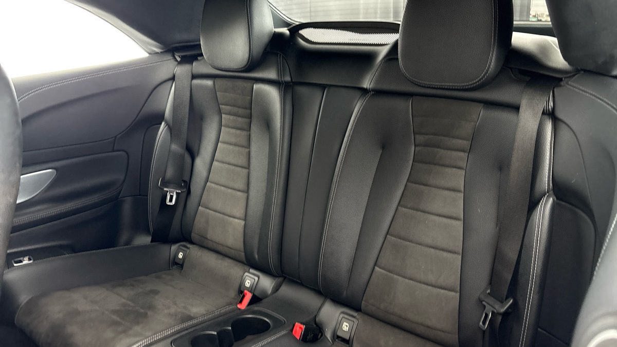 Used Mercedes-Benz E Class 2020 for sale - 76950915: Photo 8