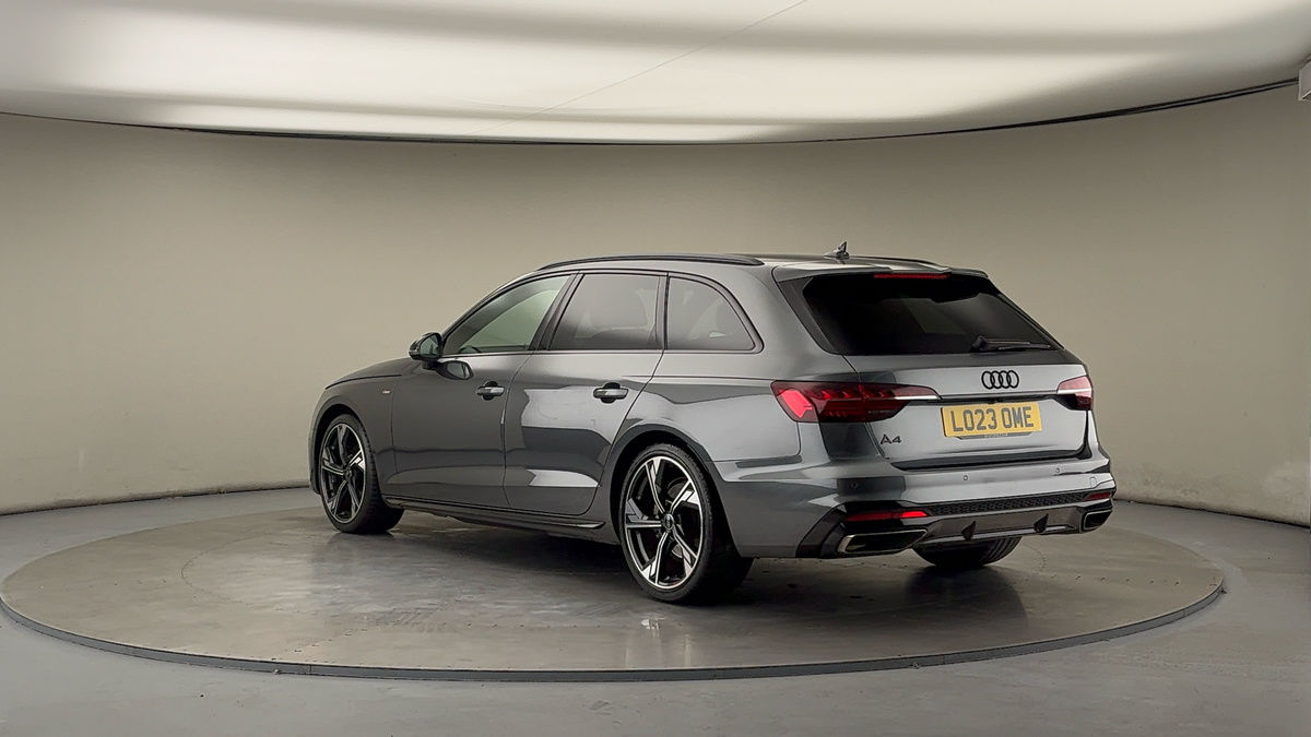 Used Audi A4 Avant 2023 for sale - 76323893: Photo 2