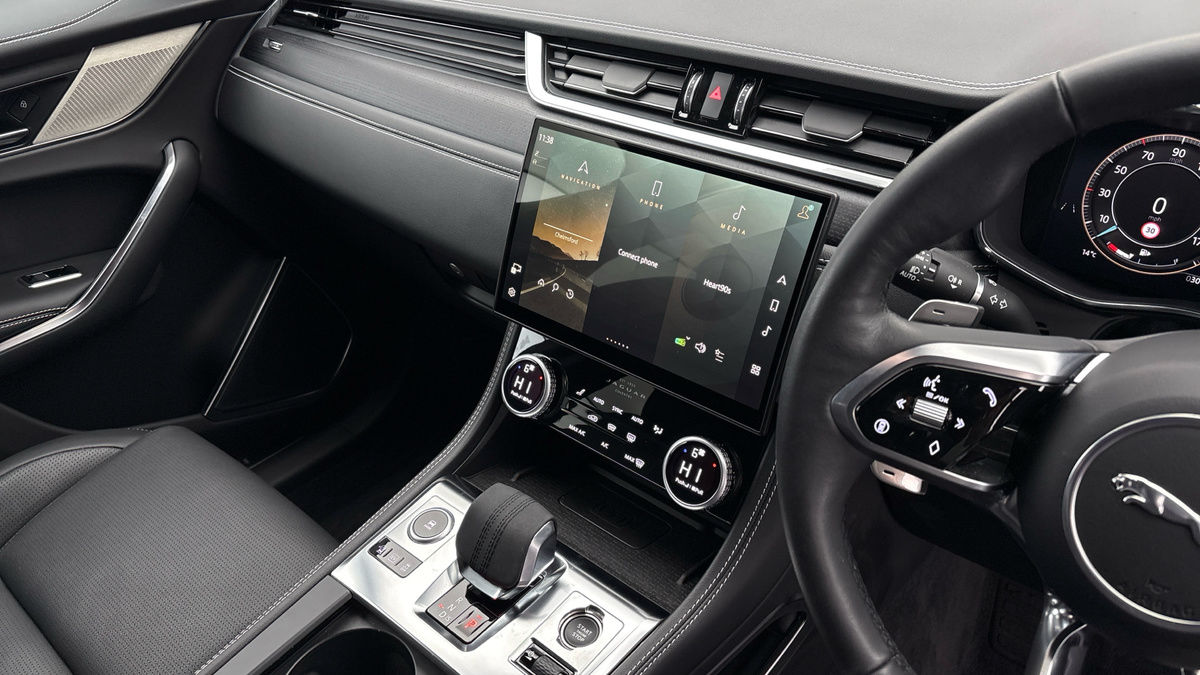 Used Jaguar F-Pace 2024 for sale - 76536437: Photo 18