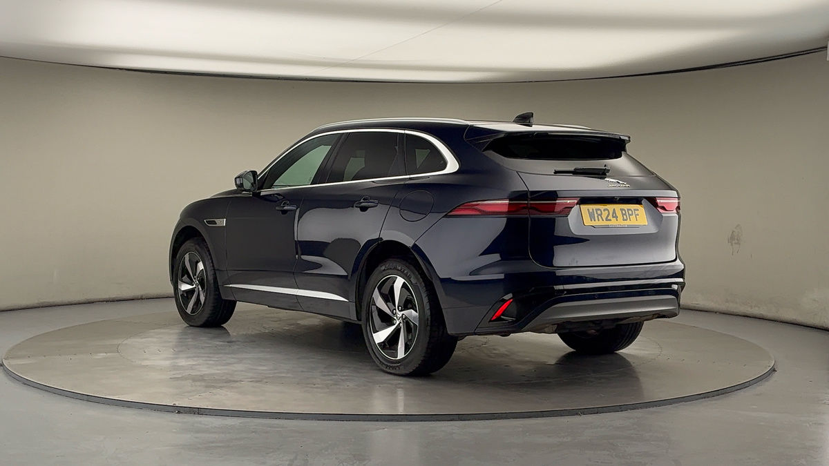 Used Jaguar F-Pace 2024 for sale - 76536437: Photo 2