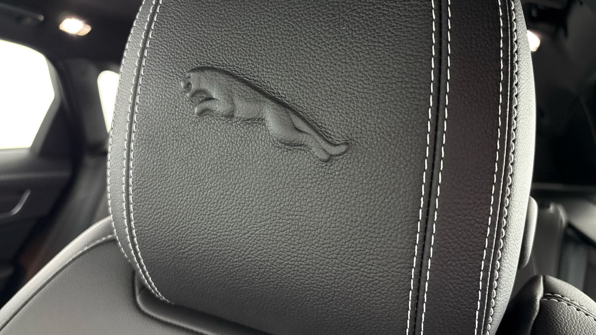 Used Jaguar F-Pace 2024 for sale - 76536437: Photo 25