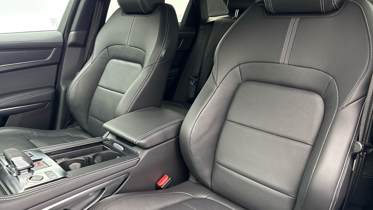 Used Jaguar F-Pace 2024 for sale - 76536437: Photo 7