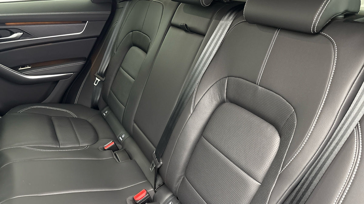 Used Jaguar F-Pace 2024 for sale - 76536437: Photo 8