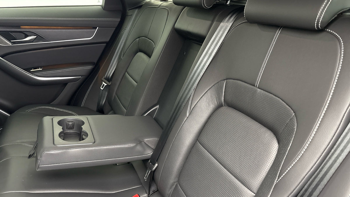 Used Jaguar F-Pace 2024 for sale - 76536437: Photo 9