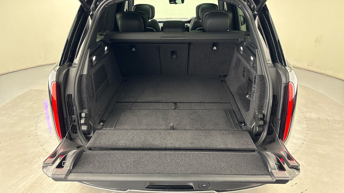 Used Land Rover Range Rover 2025 for sale - 77694015: Photo 11