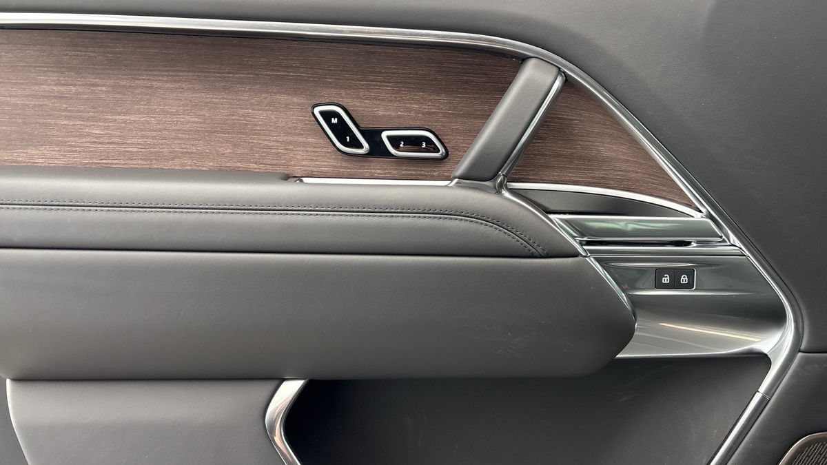 Used Land Rover Range Rover 2025 for sale - 77694015: Photo 19