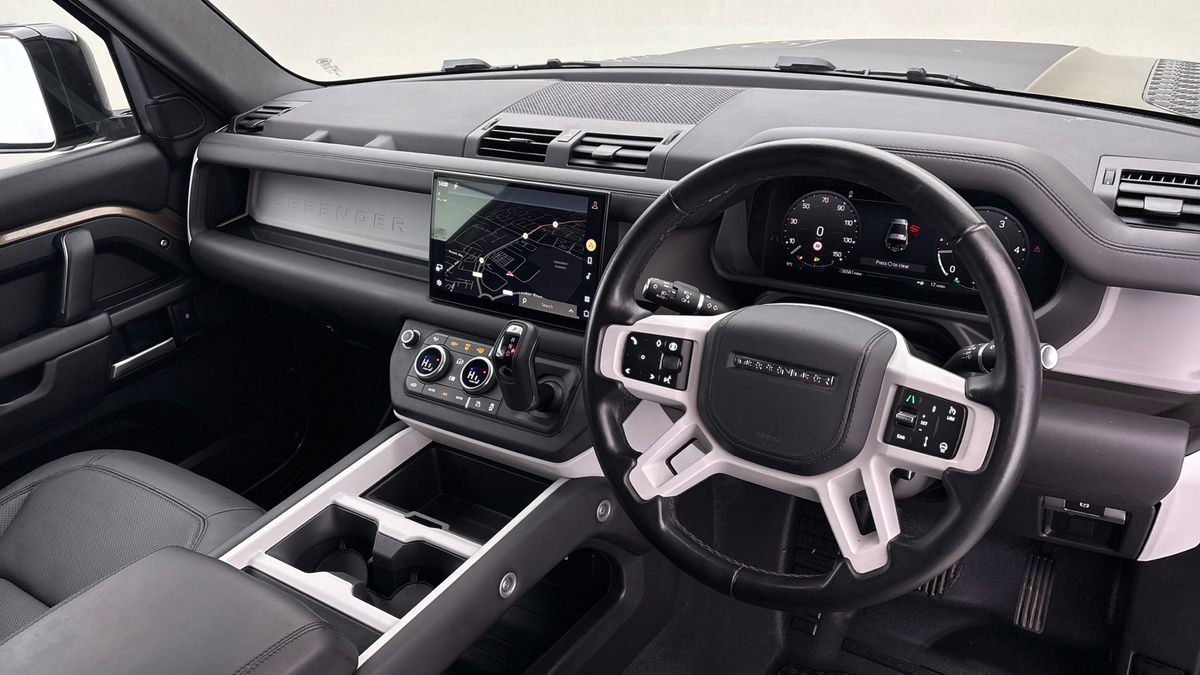 Used Land Rover Defender 2025 for sale - 77201049: Photo 12