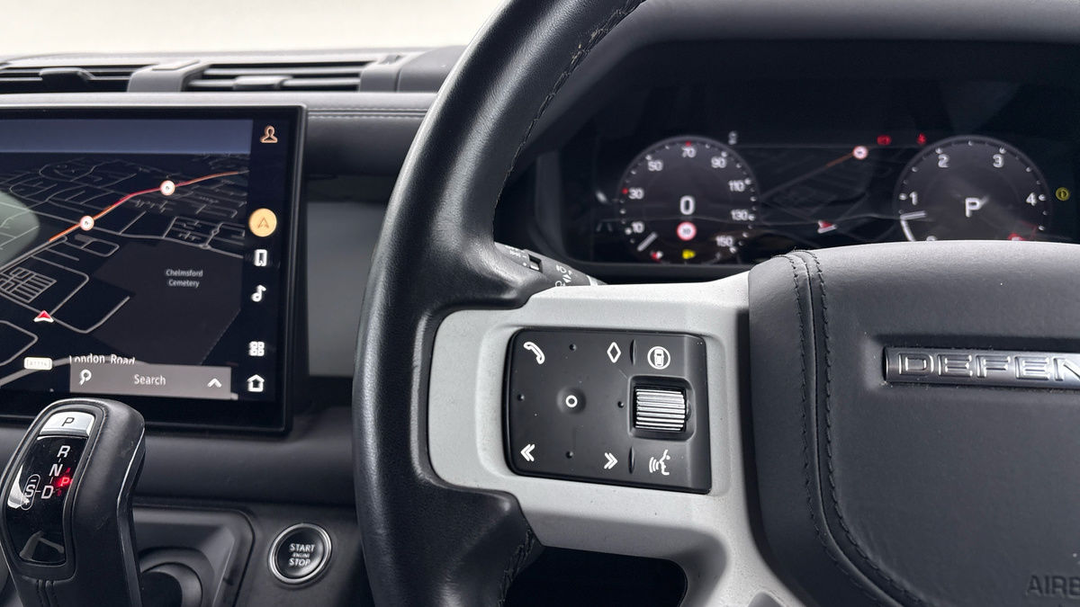 Used Land Rover Defender 2025 for sale - 77201049: Photo 13
