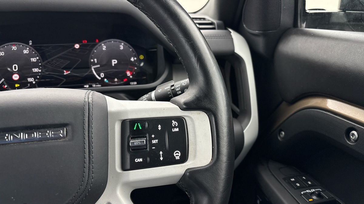 Used Land Rover Defender 2025 for sale - 77201049: Photo 14