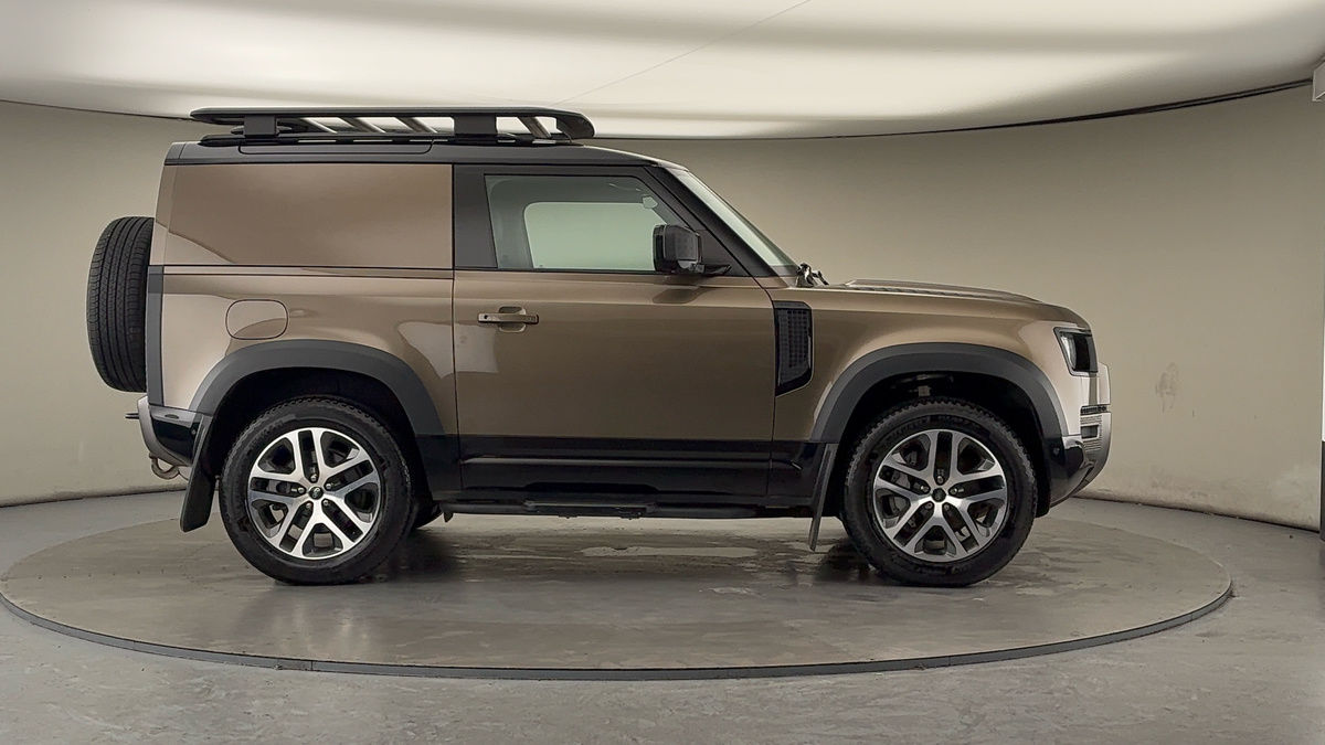 Used Land Rover Defender 2025 for sale - 77201049: Photo 16