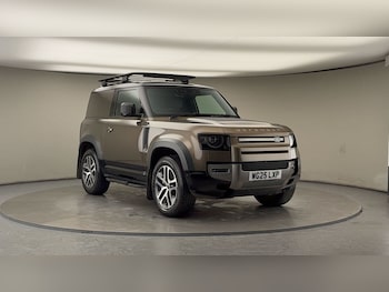 Used Land Rover Defender 2025 for sale - 77201049: Photo